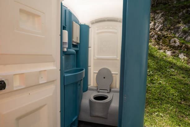 Best Porta potty delivery and setup  in Decatur, AR